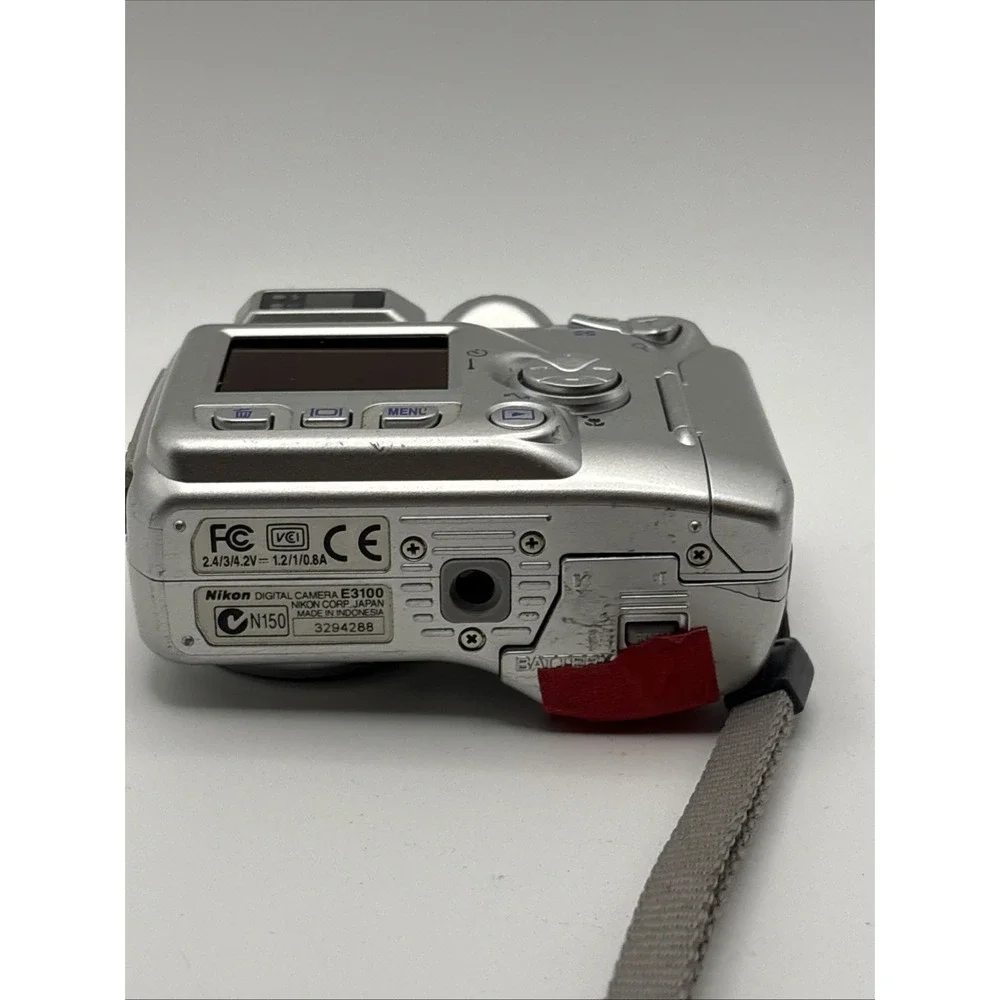 Nikon COOLPIX E3100 3100 3.2MP Digital Camera WORKS/READ DESCRIPTION